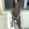 Feino OLIVE trece línea primavera 2025 estilo coreano temperamento cuello en V largo vestido de cintura baja 2460 Application Scenario